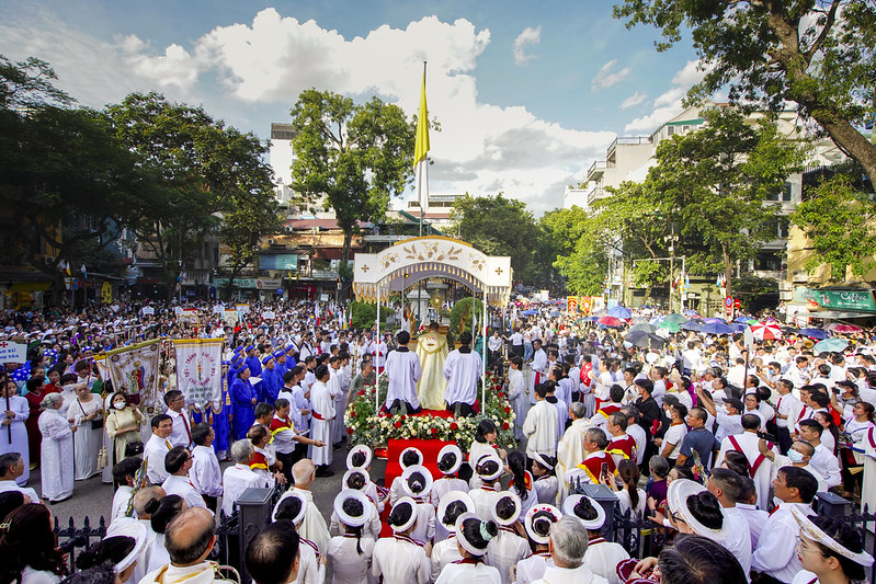 Rước Thánh Thể - Tgp. Hà Nội ngày 19/6/2022